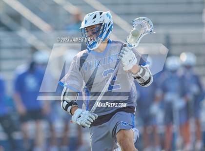 Thumbnail 2 in Farmingdale vs. Port Washington (Section VIII Class A Championship) photogallery.