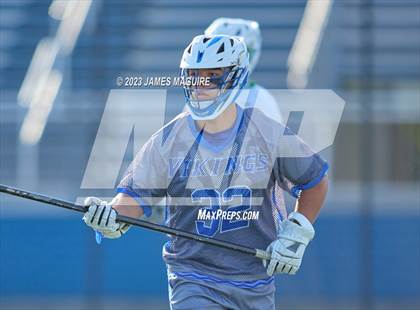 Thumbnail 2 in Farmingdale vs. Port Washington (Section VIII Class A Championship) photogallery.