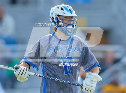 Thumbnail 2 in Farmingdale vs. Port Washington (Section VIII Class A Championship) photogallery.