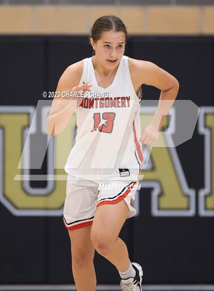 Thumbnail 3 in Carondelet vs. Montgomery (Windsor Holiday Classic) photogallery.