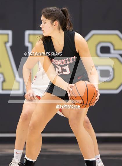 Thumbnail 1 in Carondelet vs. Montgomery (Windsor Holiday Classic) photogallery.