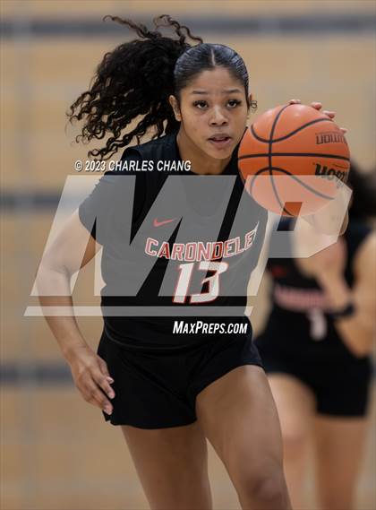 Thumbnail 2 in Carondelet vs. Montgomery (Windsor Holiday Classic) photogallery.