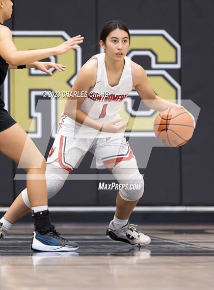 Thumbnail 3 in Carondelet vs. Montgomery (Windsor Holiday Classic) photogallery.