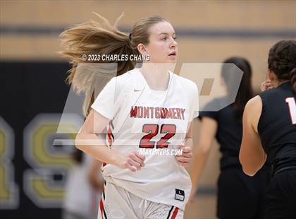 Thumbnail 1 in Carondelet vs. Montgomery (Windsor Holiday Classic) photogallery.