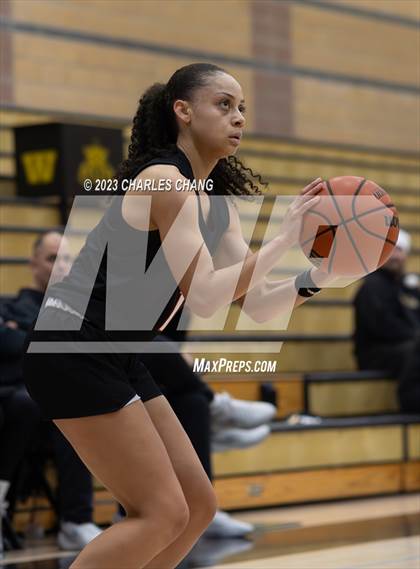 Thumbnail 2 in Carondelet vs. Montgomery (Windsor Holiday Classic) photogallery.