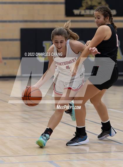 Thumbnail 3 in Carondelet vs. Montgomery (Windsor Holiday Classic) photogallery.