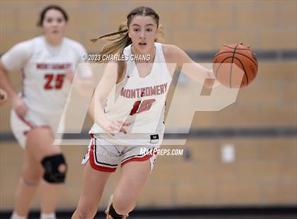 Thumbnail 2 in Carondelet vs. Montgomery (Windsor Holiday Classic) photogallery.