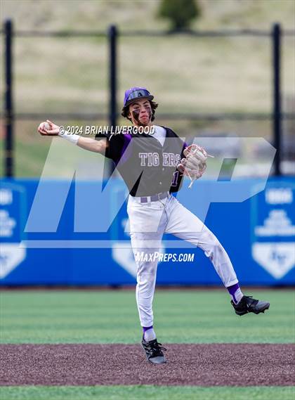 Thumbnail 3 in Holy Family vs. Falcon (CHSAA 4A Semifinal) photogallery.