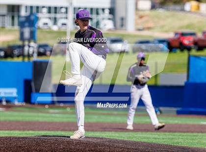 Thumbnail 3 in Holy Family vs. Falcon (CHSAA 4A Semifinal) photogallery.