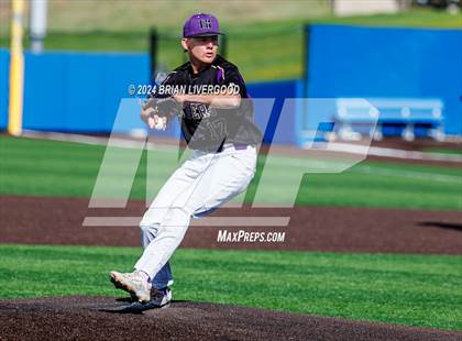 Thumbnail 2 in Holy Family vs. Falcon (CHSAA 4A Semifinal) photogallery.
