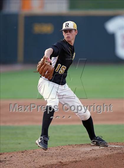 Thumbnail 1 in Rider vs Calallen (UIL 4A State Final) photogallery.