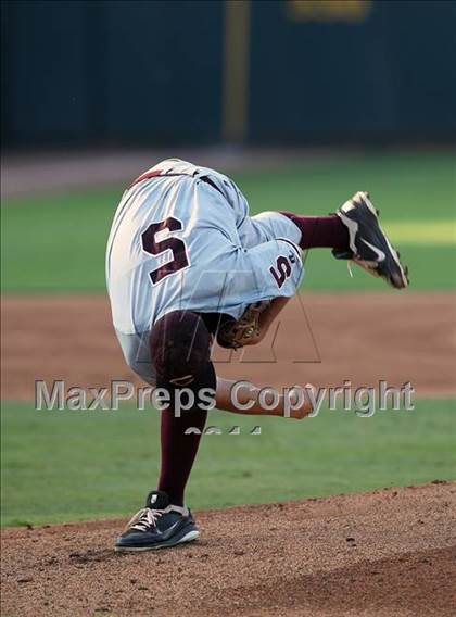 Thumbnail 2 in Rider vs Calallen (UIL 4A State Final) photogallery.