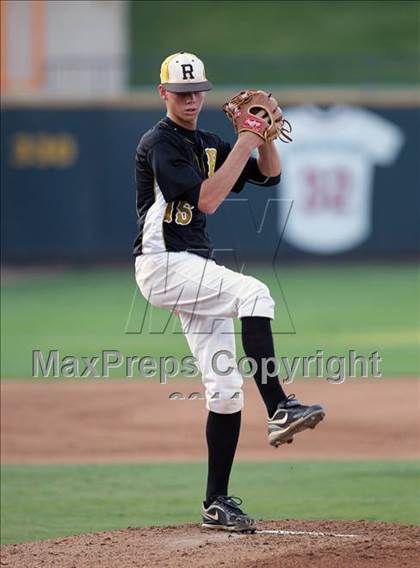 Thumbnail 1 in Rider vs Calallen (UIL 4A State Final) photogallery.