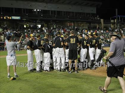 Thumbnail 2 in Rider vs Calallen (UIL 4A State Final) photogallery.