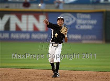 Thumbnail 2 in Rider vs Calallen (UIL 4A State Final) photogallery.