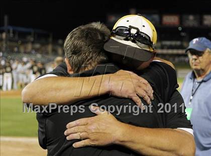 Thumbnail 2 in Rider vs Calallen (UIL 4A State Final) photogallery.