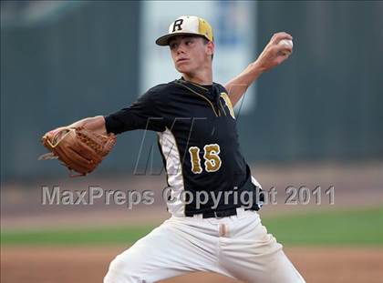 Thumbnail 3 in Rider vs Calallen (UIL 4A State Final) photogallery.