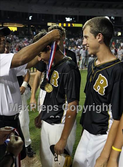 Thumbnail 3 in Rider vs Calallen (UIL 4A State Final) photogallery.
