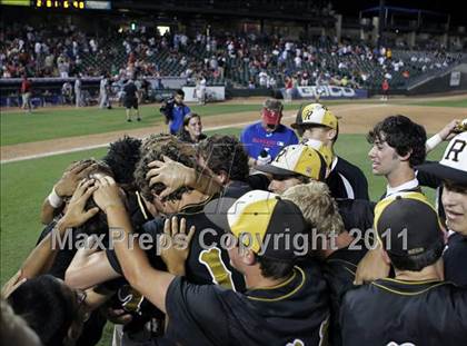 Thumbnail 1 in Rider vs Calallen (UIL 4A State Final) photogallery.