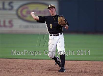 Thumbnail 1 in Rider vs Calallen (UIL 4A State Final) photogallery.