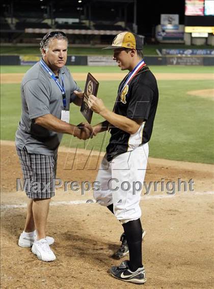 Thumbnail 2 in Rider vs Calallen (UIL 4A State Final) photogallery.