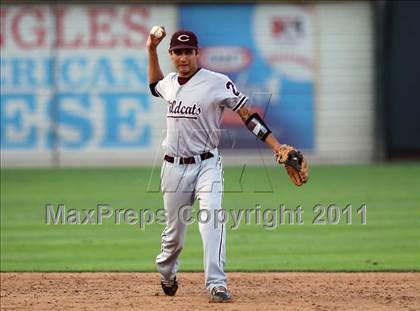 Thumbnail 2 in Rider vs Calallen (UIL 4A State Final) photogallery.