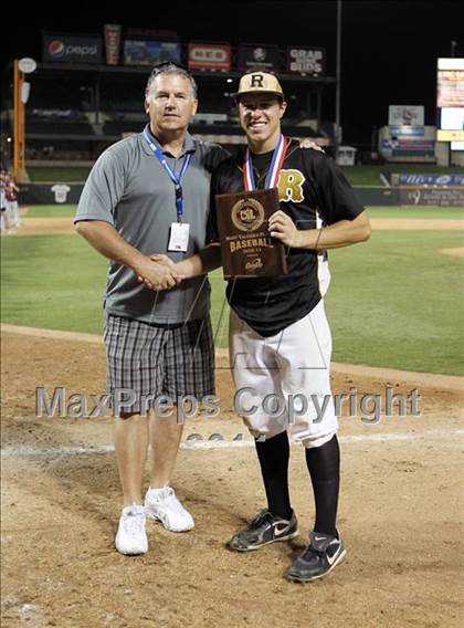 Thumbnail 2 in Rider vs Calallen (UIL 4A State Final) photogallery.