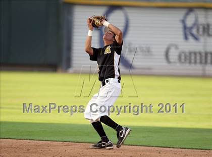 Thumbnail 3 in Rider vs Calallen (UIL 4A State Final) photogallery.