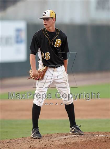 Thumbnail 2 in Rider vs Calallen (UIL 4A State Final) photogallery.
