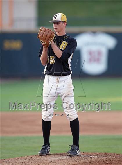 Thumbnail 3 in Rider vs Calallen (UIL 4A State Final) photogallery.