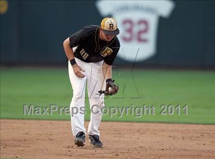 Thumbnail 3 in Rider vs Calallen (UIL 4A State Final) photogallery.