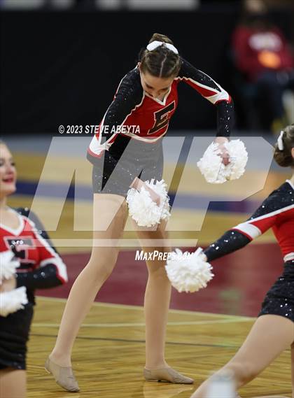 Thumbnail 3 in Elizabeth CHSAA Spirit Poms photogallery.