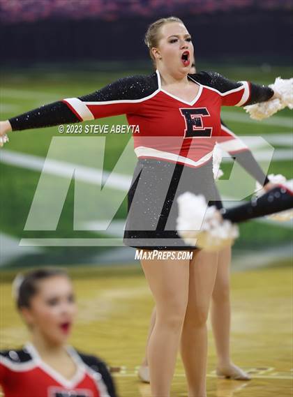 Thumbnail 3 in Elizabeth CHSAA Spirit Poms photogallery.