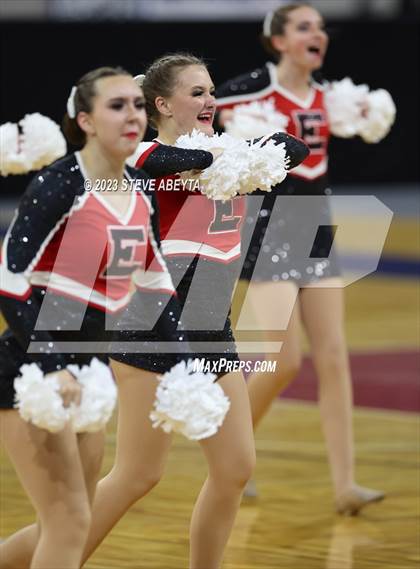 Thumbnail 2 in Elizabeth CHSAA Spirit Poms photogallery.