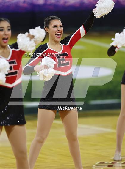 Thumbnail 2 in Elizabeth CHSAA Spirit Poms photogallery.