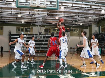 Thumbnail 3 in Anacostia vs Robinson (George Long Holiday Hoops Tournament) photogallery.