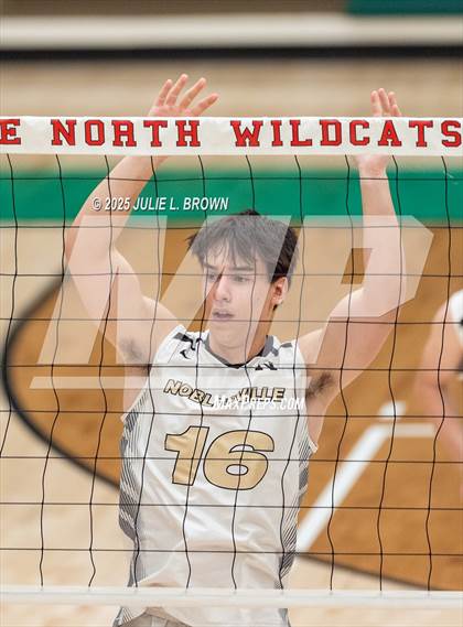 Thumbnail 3 in Noblesville @ Lawrence North photogallery.