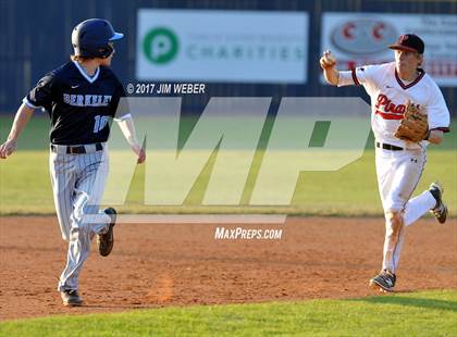 Thumbnail 3 in Pasco vs. Berkeley Prep photogallery.