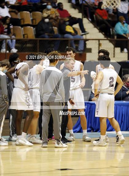 Thumbnail 1 in Calhoun vs Thorsby (AHSAA 2A Regional Final) photogallery.