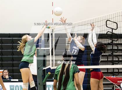 Thumbnail 3 in Sanger @ El Diamante photogallery.