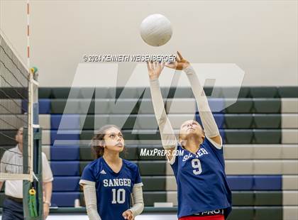 Thumbnail 3 in Sanger @ El Diamante photogallery.