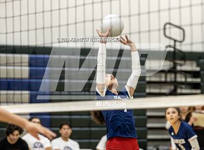Thumbnail 1 in Sanger @ El Diamante photogallery.