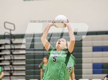 Thumbnail 2 in Sanger @ El Diamante photogallery.