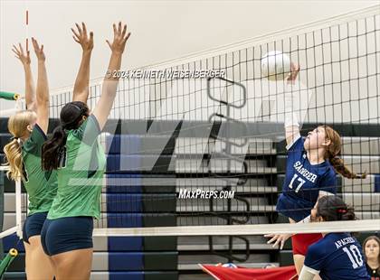 Thumbnail 3 in Sanger @ El Diamante photogallery.