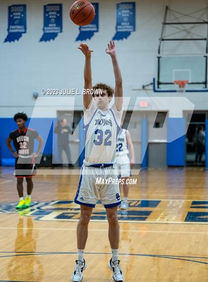 Thumbnail 3 in Beech Grove @ Indianapolis Bishop Chatard photogallery.