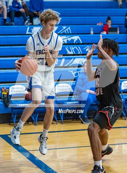 Thumbnail 3 in Beech Grove @ Indianapolis Bishop Chatard photogallery.