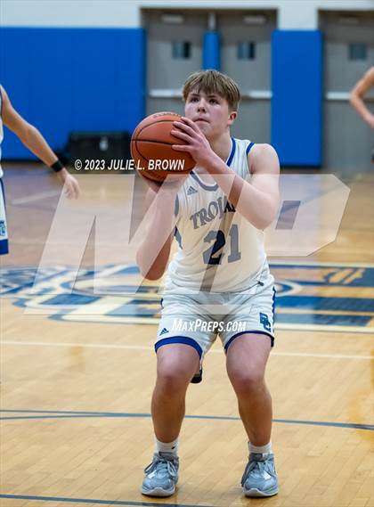 Thumbnail 2 in Beech Grove @ Indianapolis Bishop Chatard photogallery.