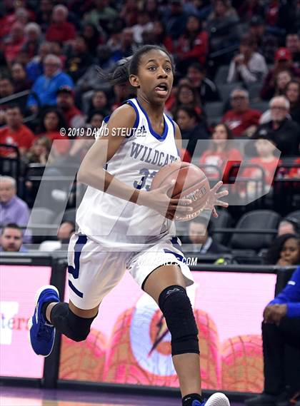 Thumbnail 2 in McFarland vs. Oakland (CIF State D3 Final) photogallery.