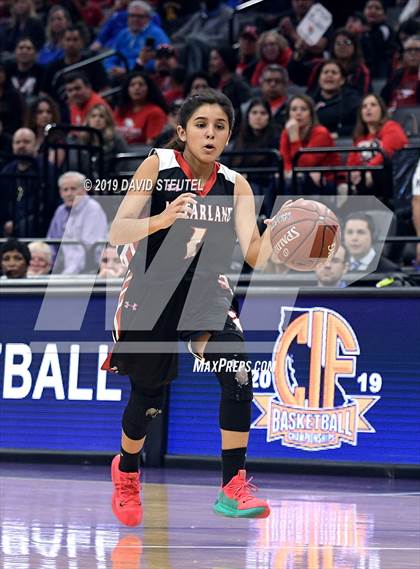 Thumbnail 3 in McFarland vs. Oakland (CIF State D3 Final) photogallery.