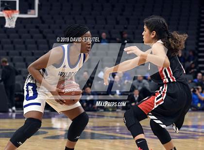 Thumbnail 3 in McFarland vs. Oakland (CIF State D3 Final) photogallery.